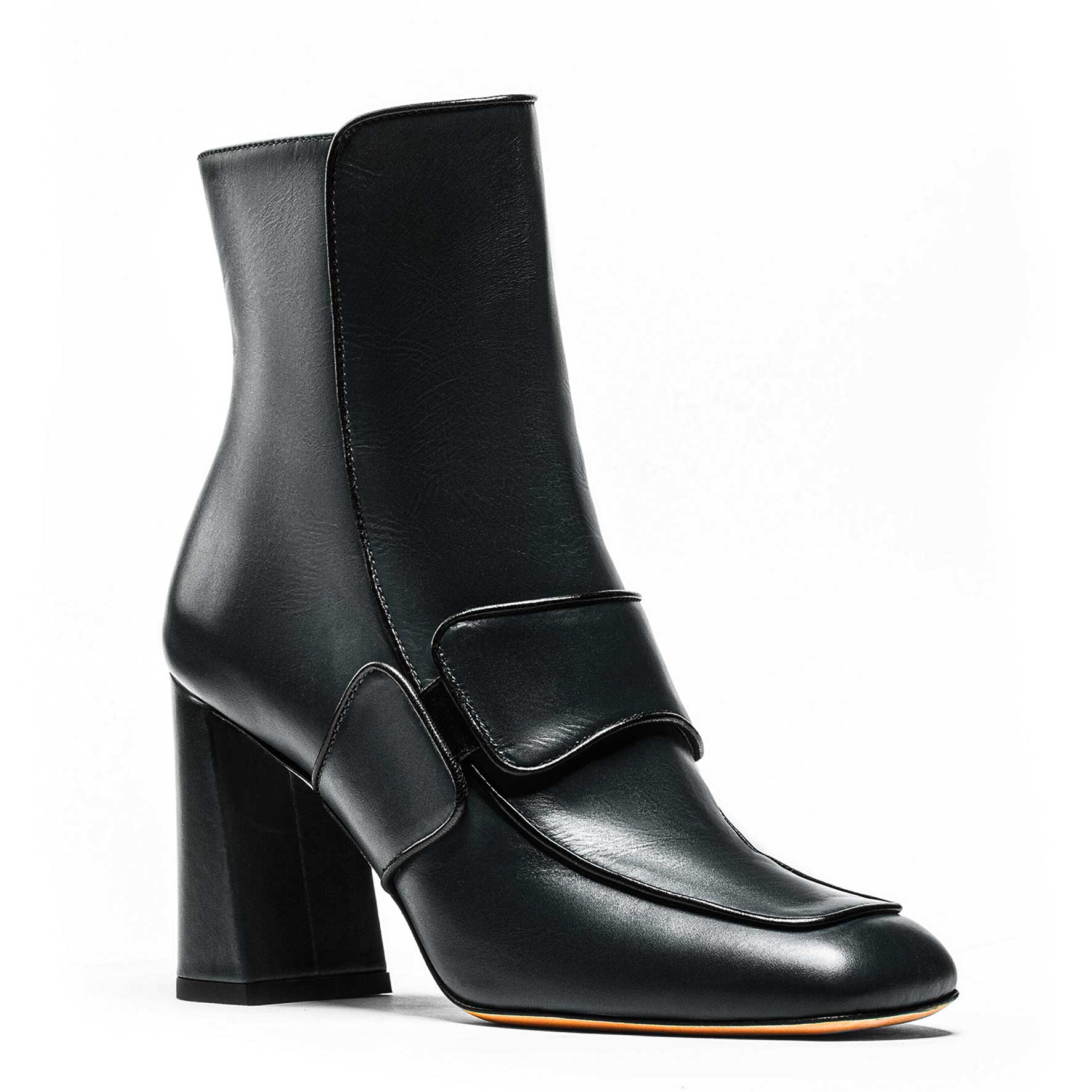 Ursina_nero_1 Tronchetti neri in pelle | mod. Ursina nero | Cavallini